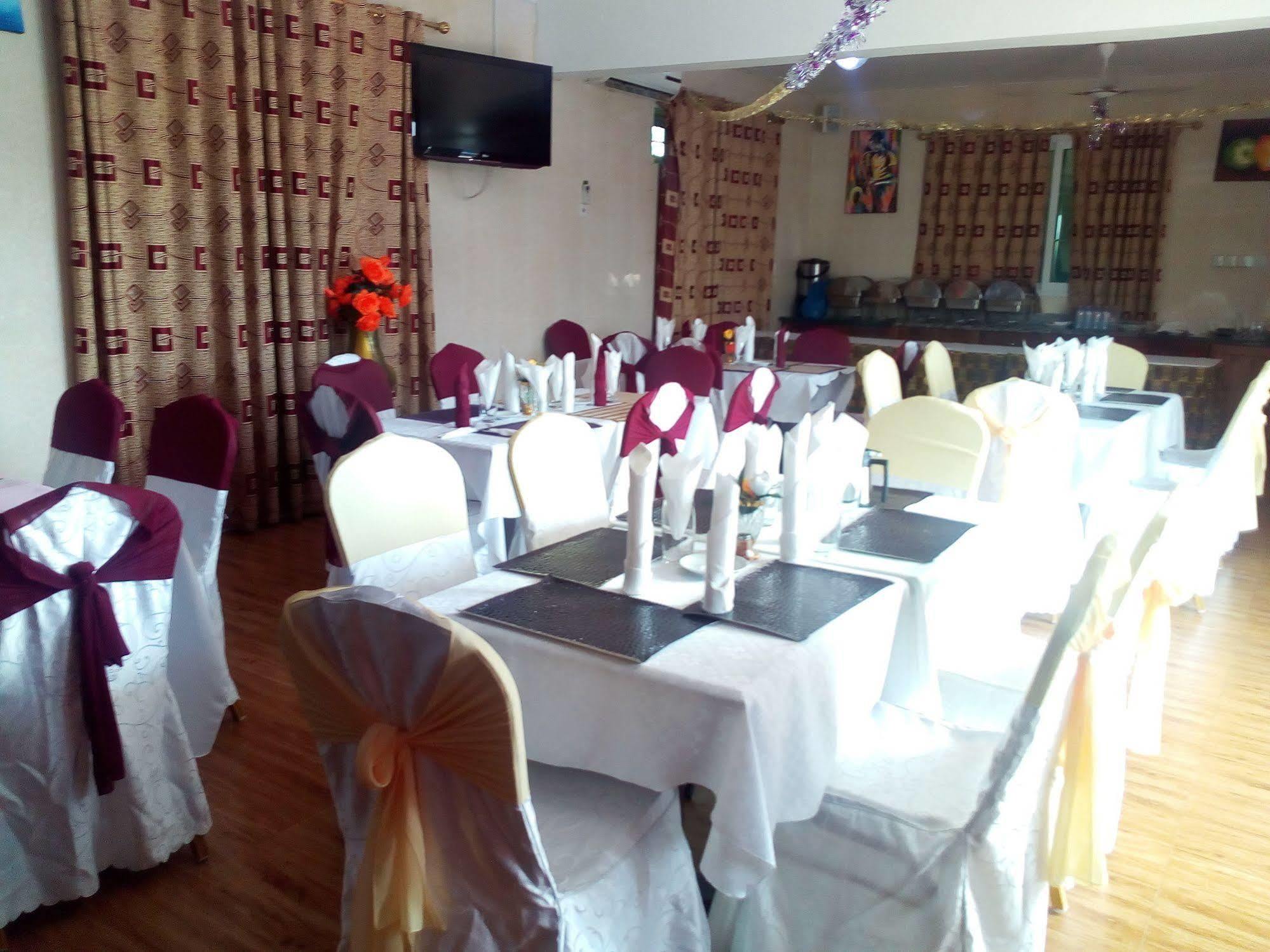 Grand Star Hotel North Legon Exterior foto